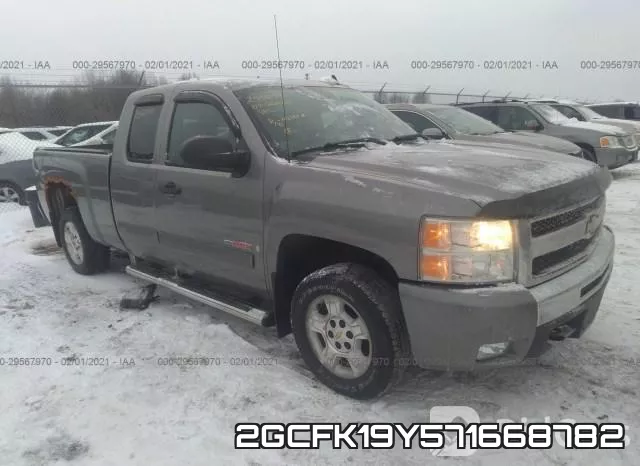 Chevrolet Silverado 1500, Lt W/1Lt 2GCFK19Y571668782 2007