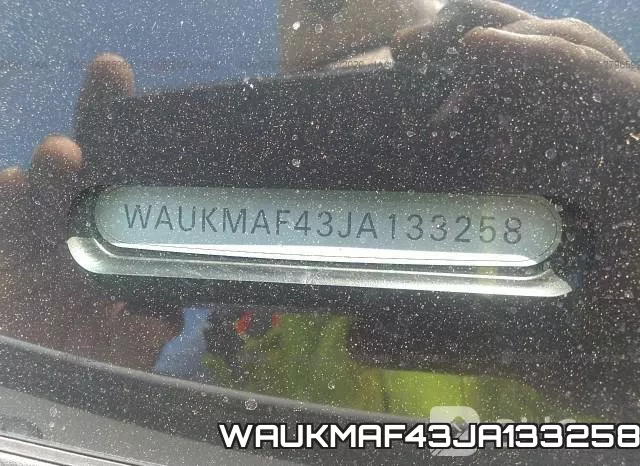 WAUKMAF43JA133258_9.webp